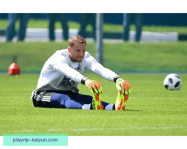 诺伊尔门将站位选择展现丰富经验，近期防守表现稳健